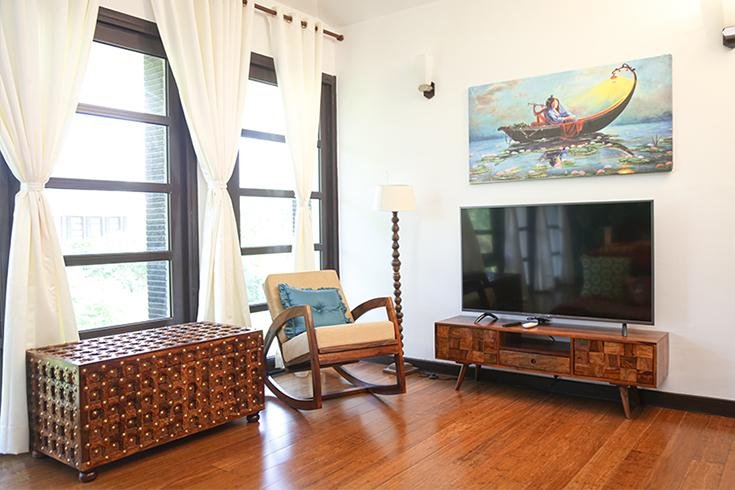 Solid Wood Million Tv Unit with 2 Doors & Drawer