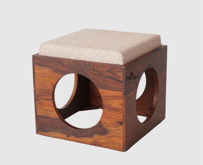 Nagpur Coffee Table with 4 Stools