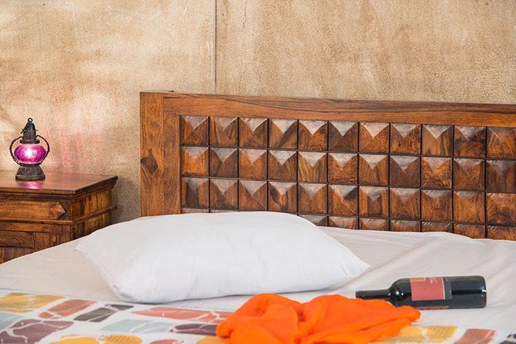 Solid Wood Bowley Bed with Front Open Dual Storage